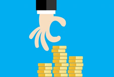 Is the Martingale Strategy Suitable for Money Management in IQCent Trading?